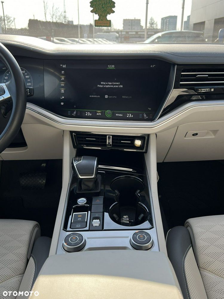 Volkswagen Touareg - 39