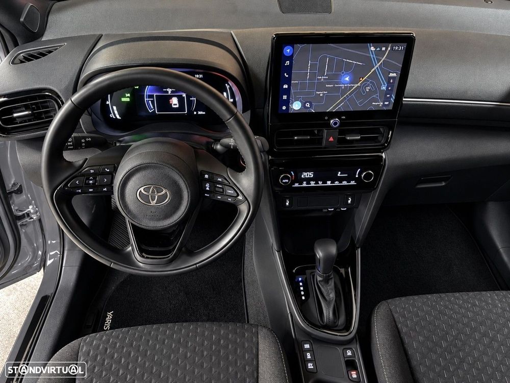 Toyota Yaris Cross 1.5 HDF Premier Edition - 9