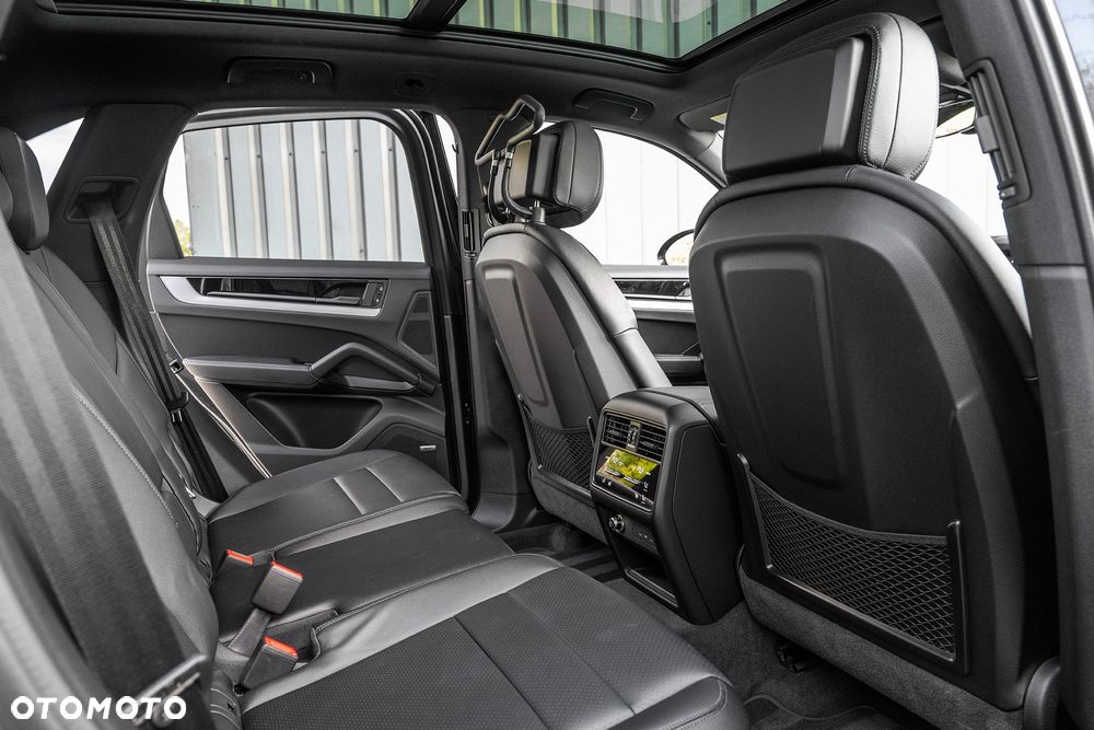 Porsche Cayenne - 20