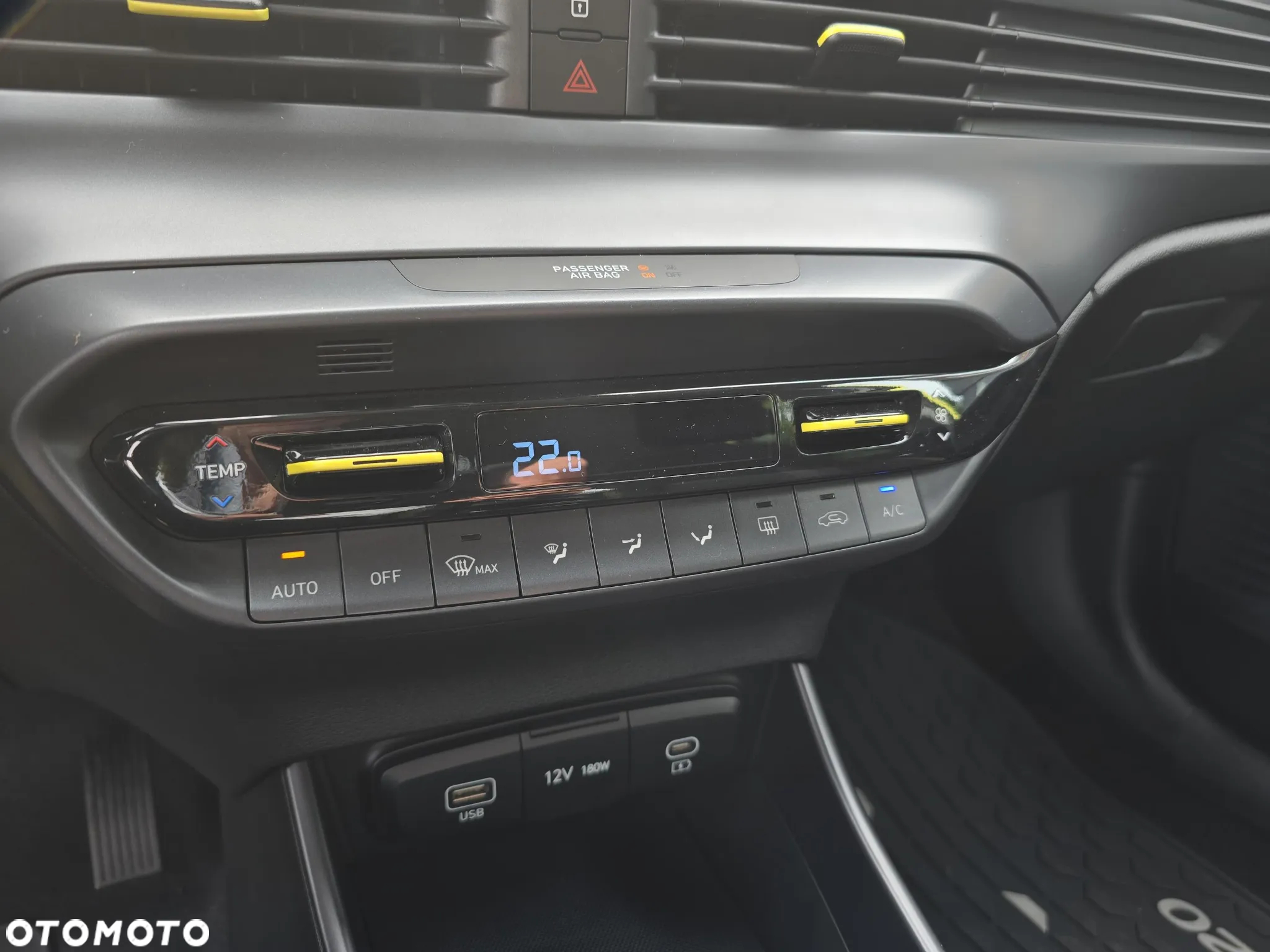Hyundai i20 1.2 Modern - 12