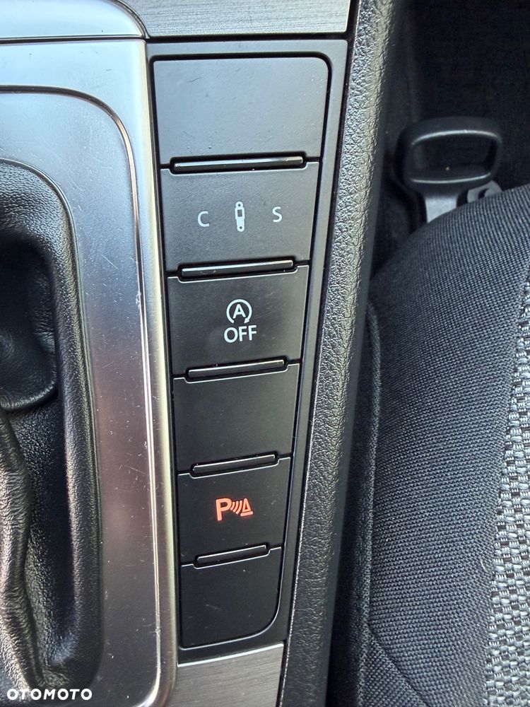 Volkswagen Passat Variant 2.0 TDI DSG BlueMotion Technology Comfortline - 36