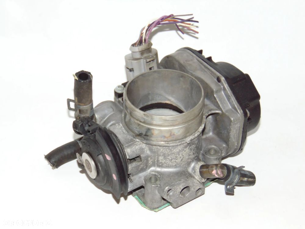 ORYGINAŁ przepustnica 06A133066E VW Volkswagen Golf 4 IV Bora New Beetle Skoda Octavia I benzyna 2.0 - 1