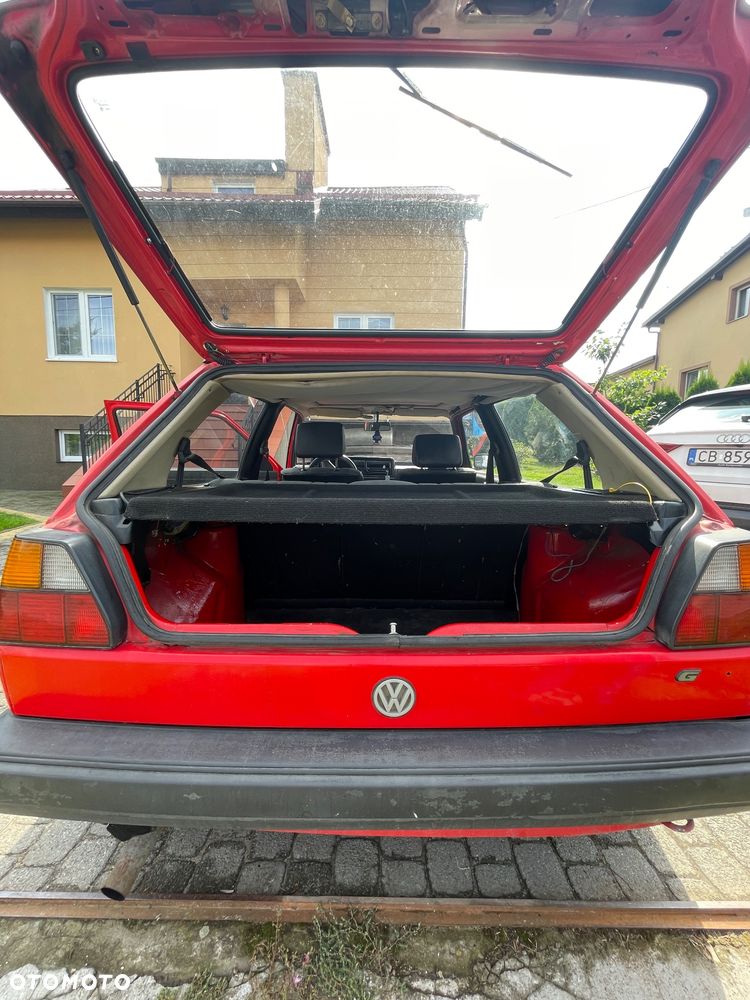 Volkswagen Golf 1.6 CL D - 24