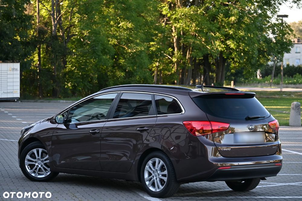 Kia Ceed 1.6 CRDi 128 Platinum Edition - 19
