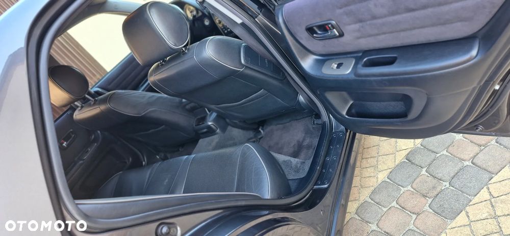 Lexus IS 200 - 25