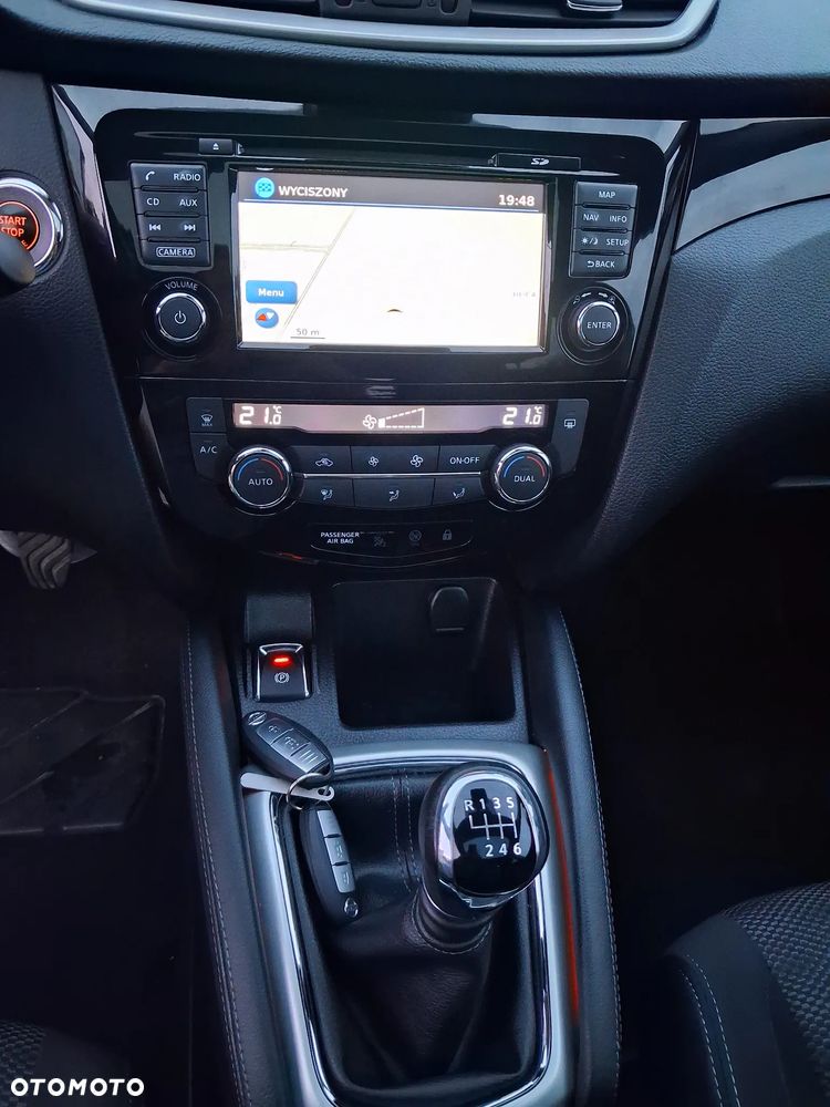 Nissan Qashqai 1.2 DIG-T Tekna EU6 - 16
