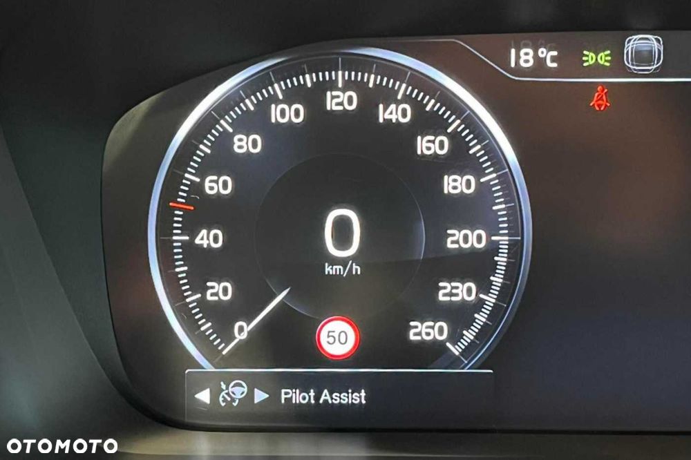 Volvo XC 90 D5 AWD R-Design 7os - 12