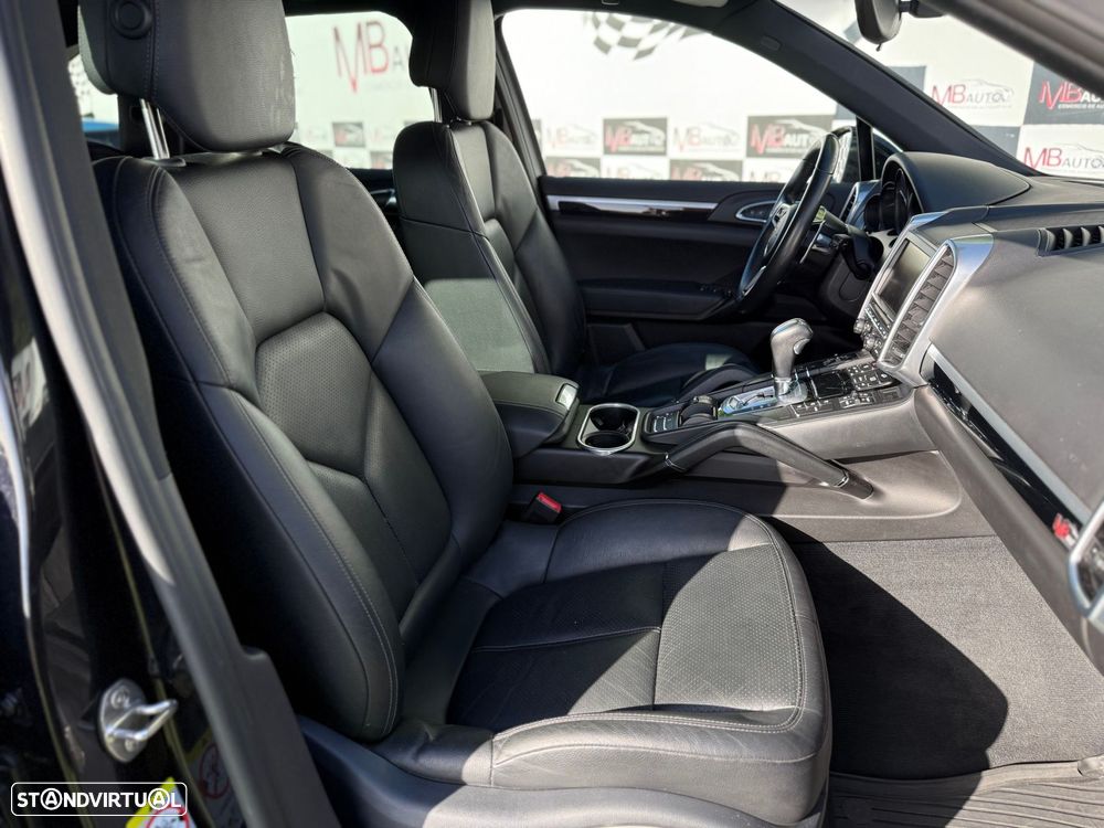 Porsche Cayenne Platinum Edition - 59