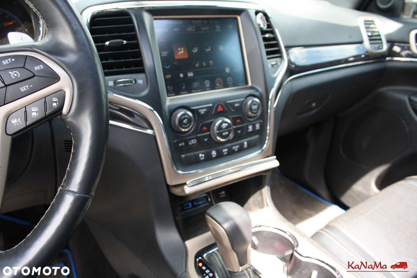 Jeep Grand Cherokee - 23