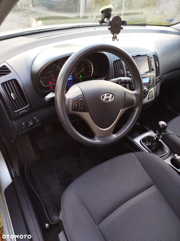 Hyundai i30 1.6 Comfort - 16