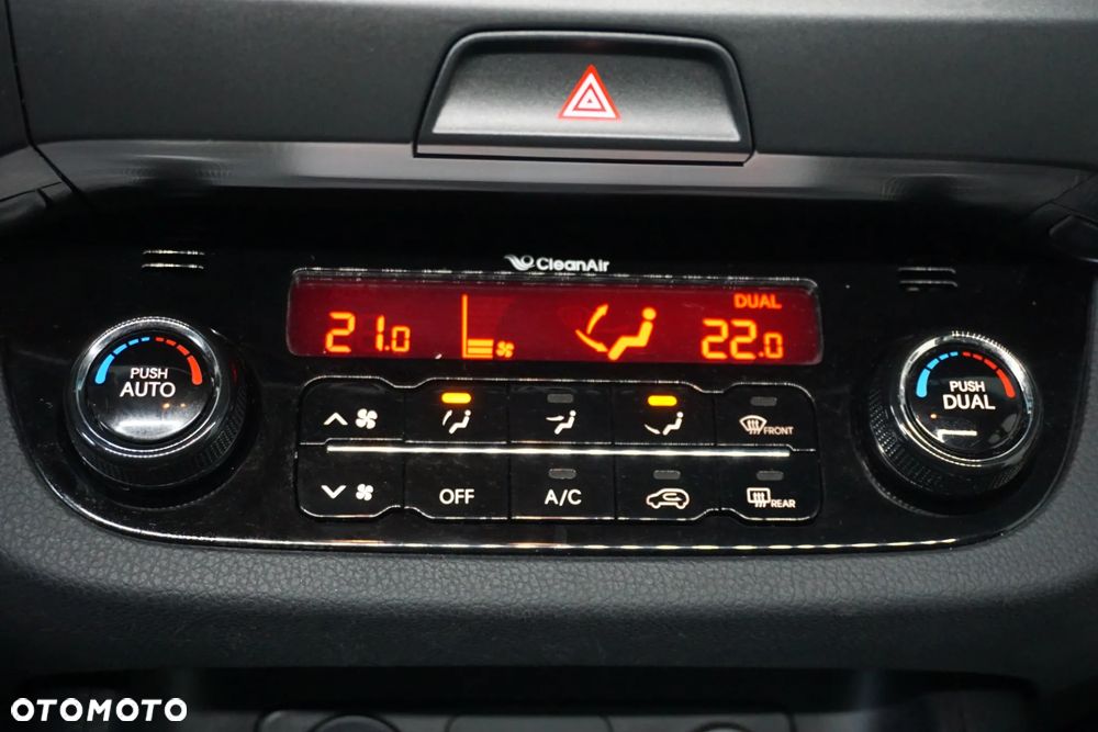 Kia Sportage 2.0 CRDI 4WD Automatik Spirit - 39