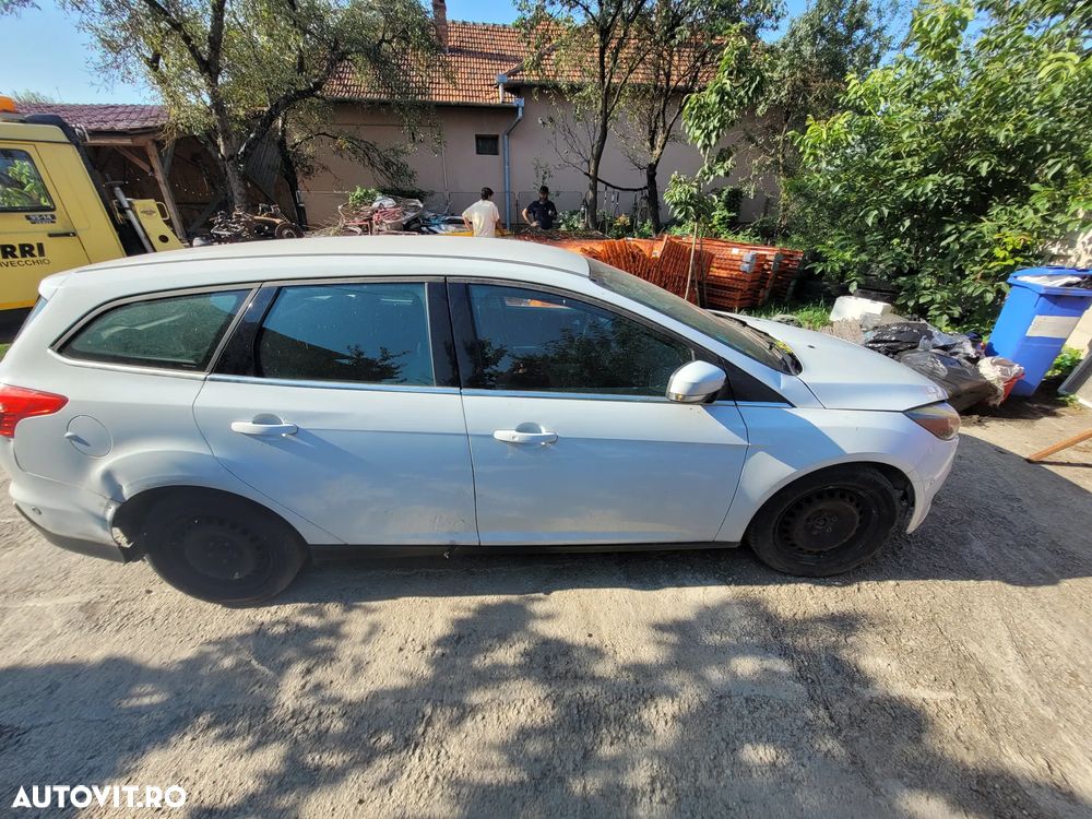 Dezmembrez ford focus ,1.5l d ,an 2017 - 4