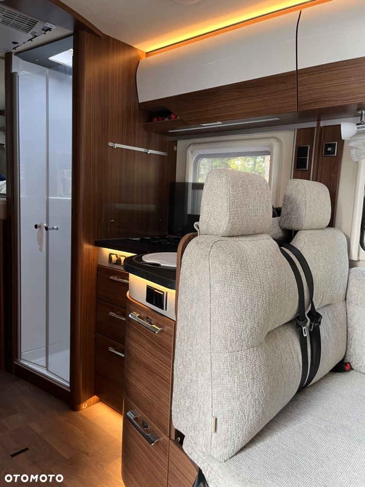 Mercedes-Benz Hymer - 18