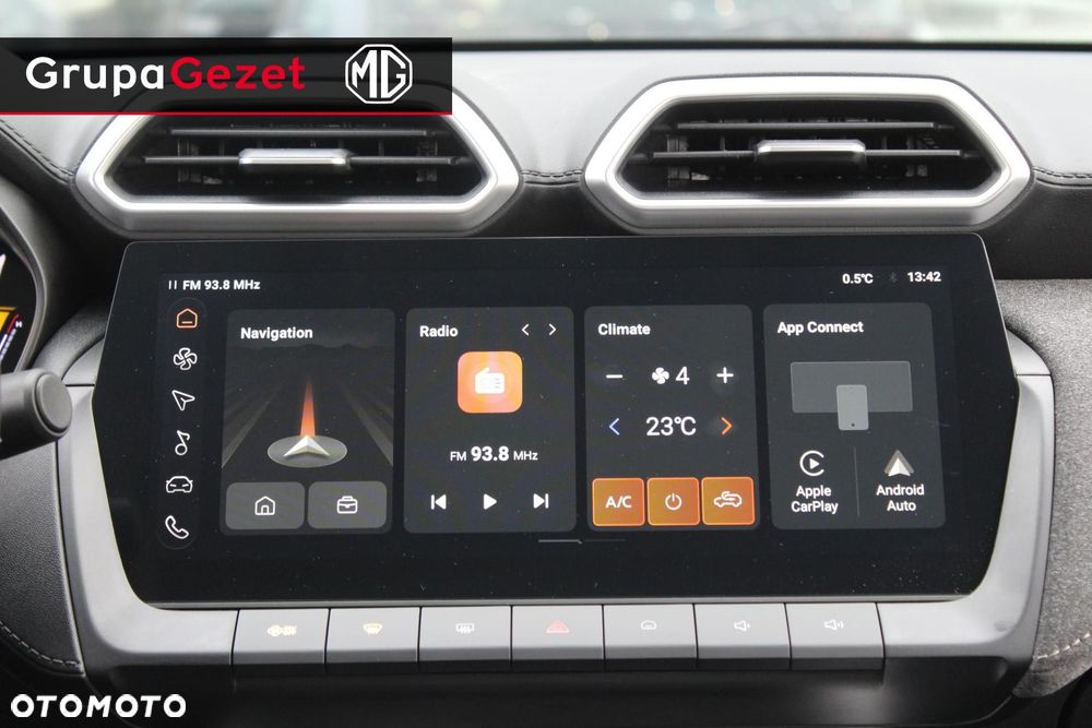 MG ZS - 16