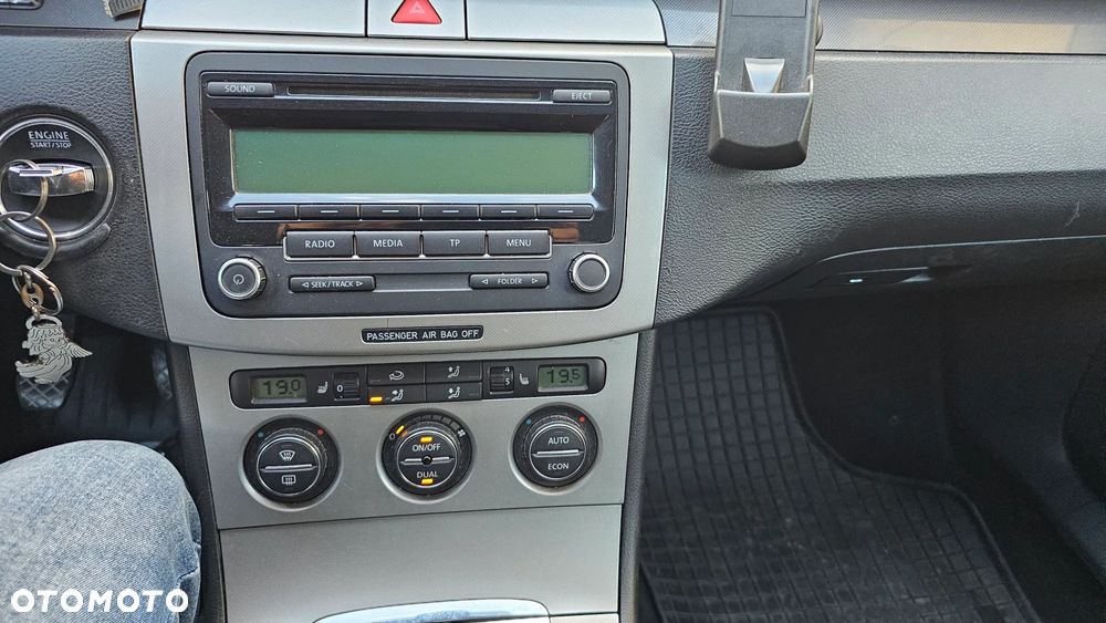 Volkswagen Passat 1.9 TDI Trendline - 36