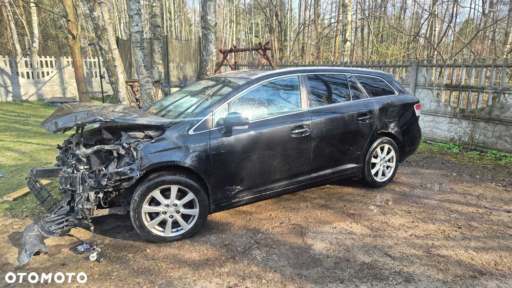Toyota Avensis - 1