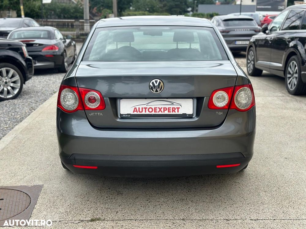 Volkswagen Jetta 1.9 TDI Comfortline - 4
