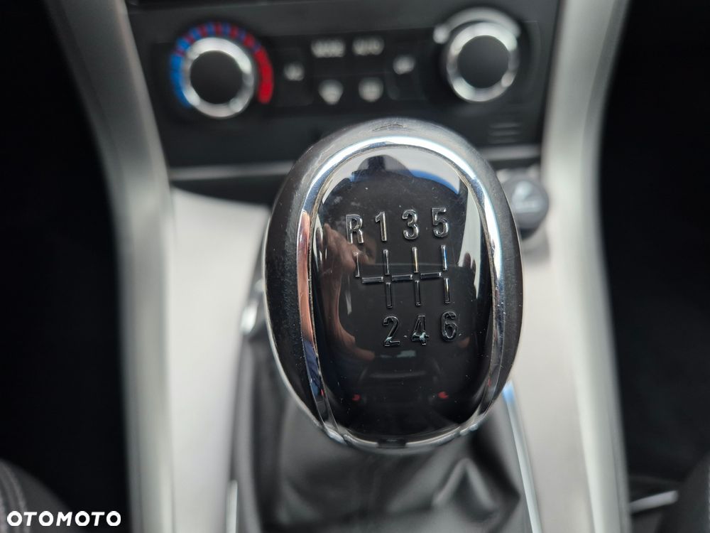 Chevrolet Captiva 2.4 2WD LT - 26