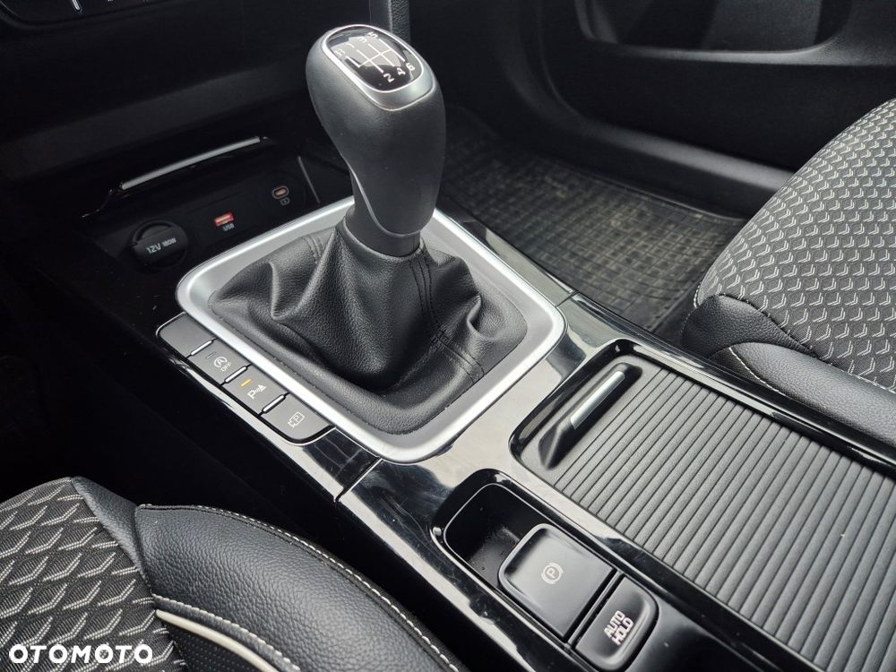 Kia Ceed 1.5 T-GDI Business Line Plus - 10