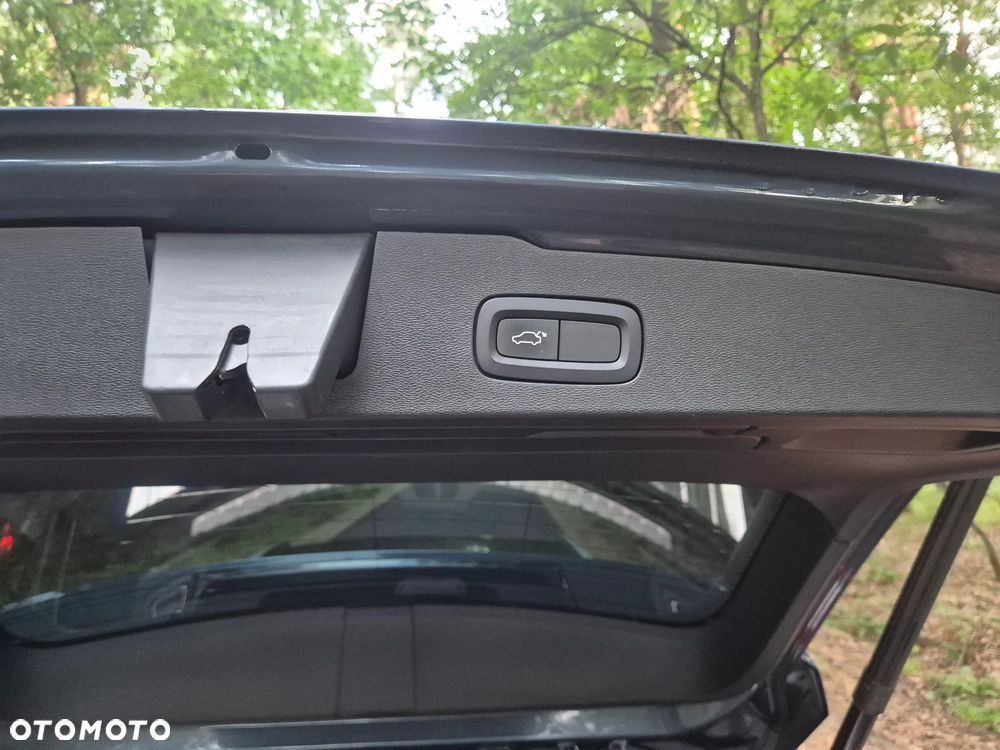 Volvo V60 D3 Momentum Pro - 12