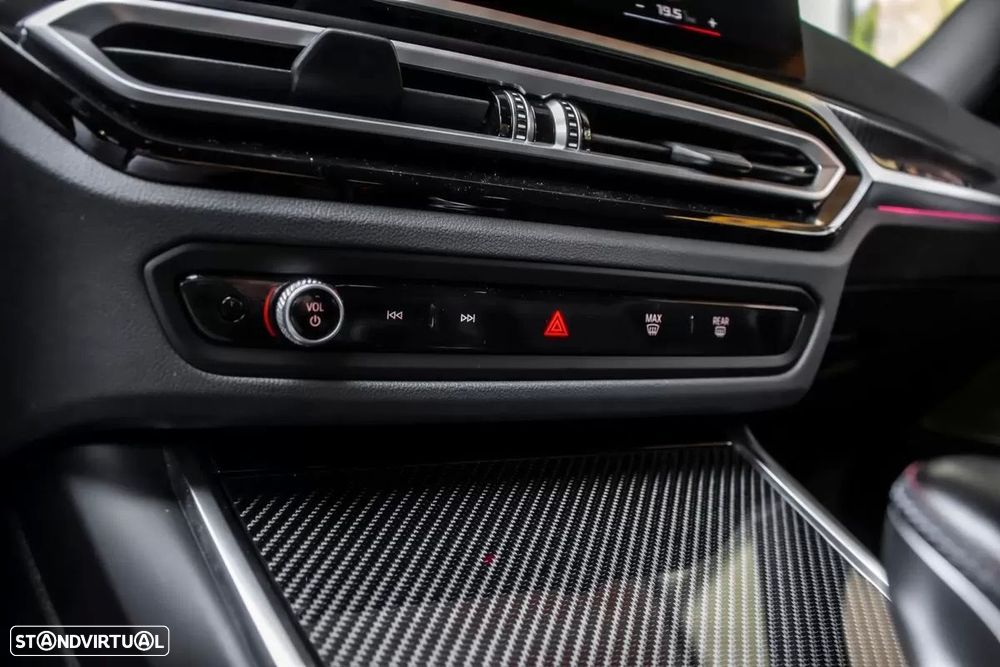 BMW M3 Competition xDrive - 29