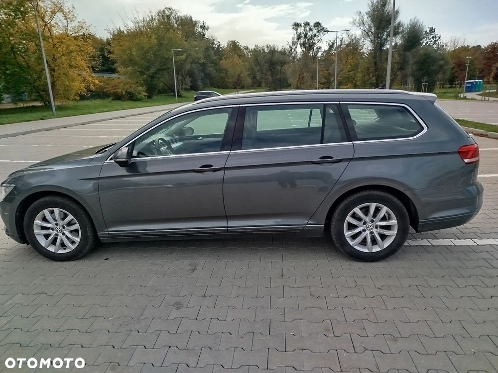 Volkswagen Passat Variant 1.6 TDI (BlueMotion Technology) Comfortline - 9