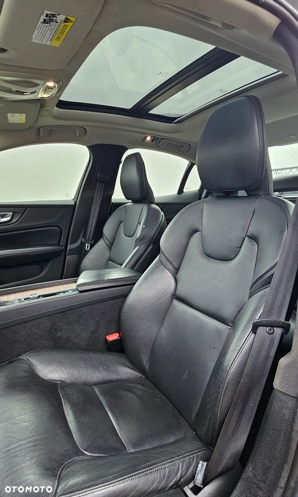 Volvo S60 T6 AWD Momentum Pro - 12