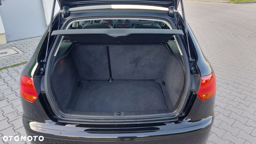 Audi A3 Sportback 2.0 TDI Ambiente - 13