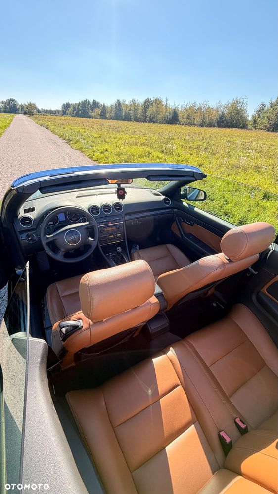 Audi A4 Cabrio 2.4 - 5