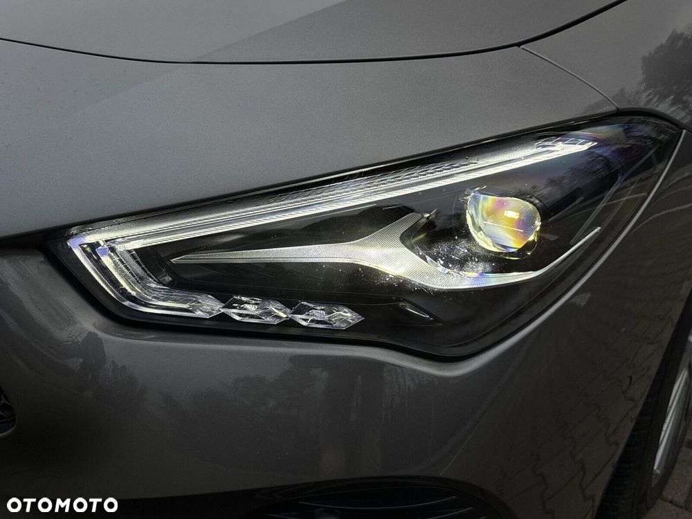 Mercedes-Benz CLA - 10