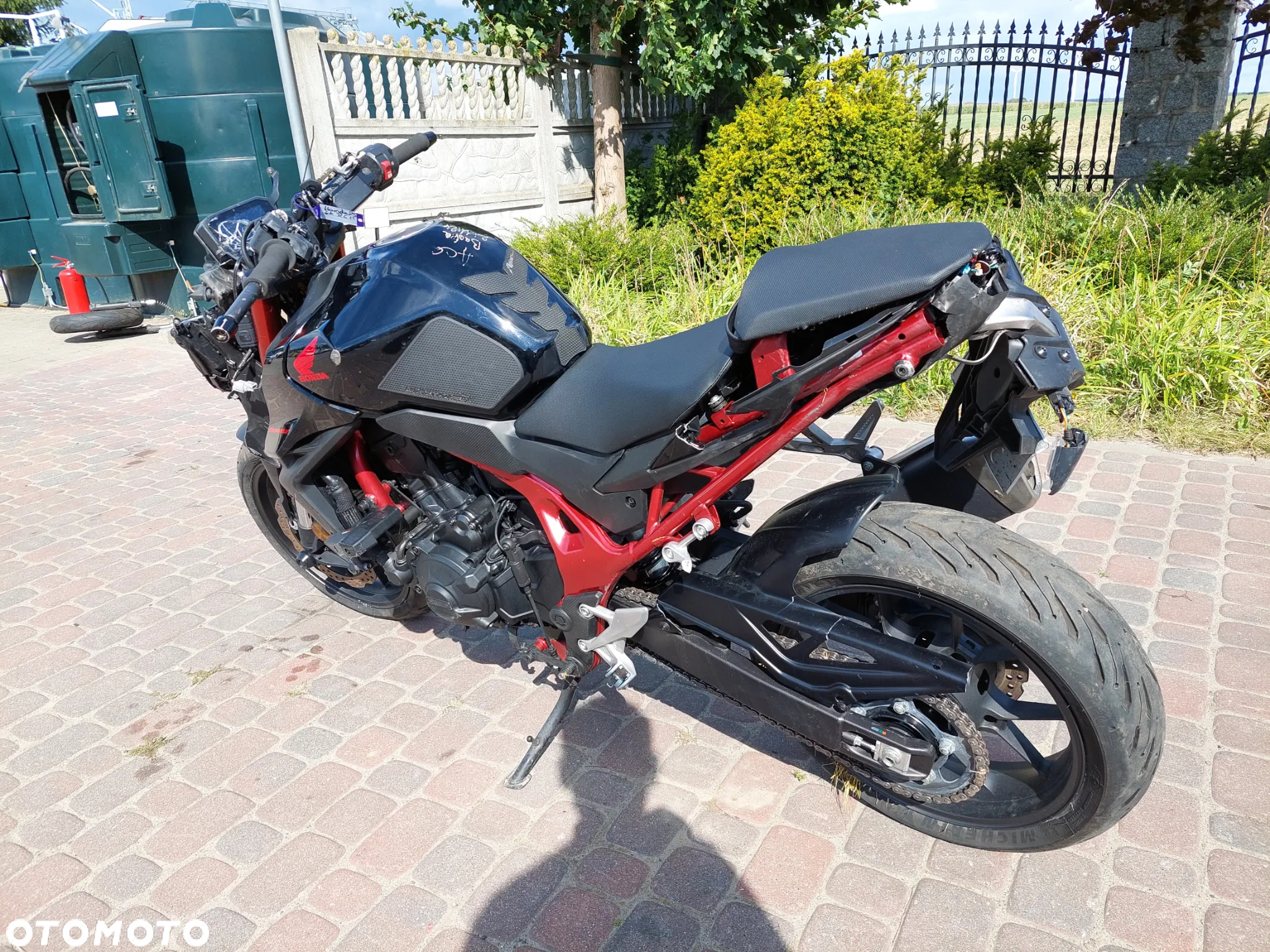 Honda Hornet - 4