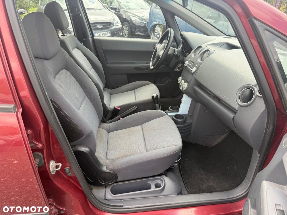 Mitsubishi Colt - 9