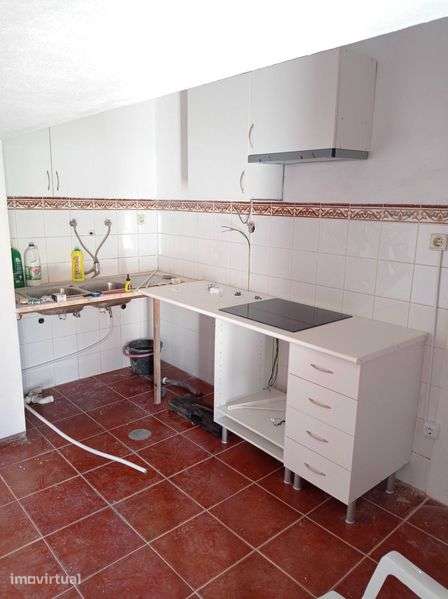 Casa T2 em quinta com outras casas - Grande imagem: 3/8