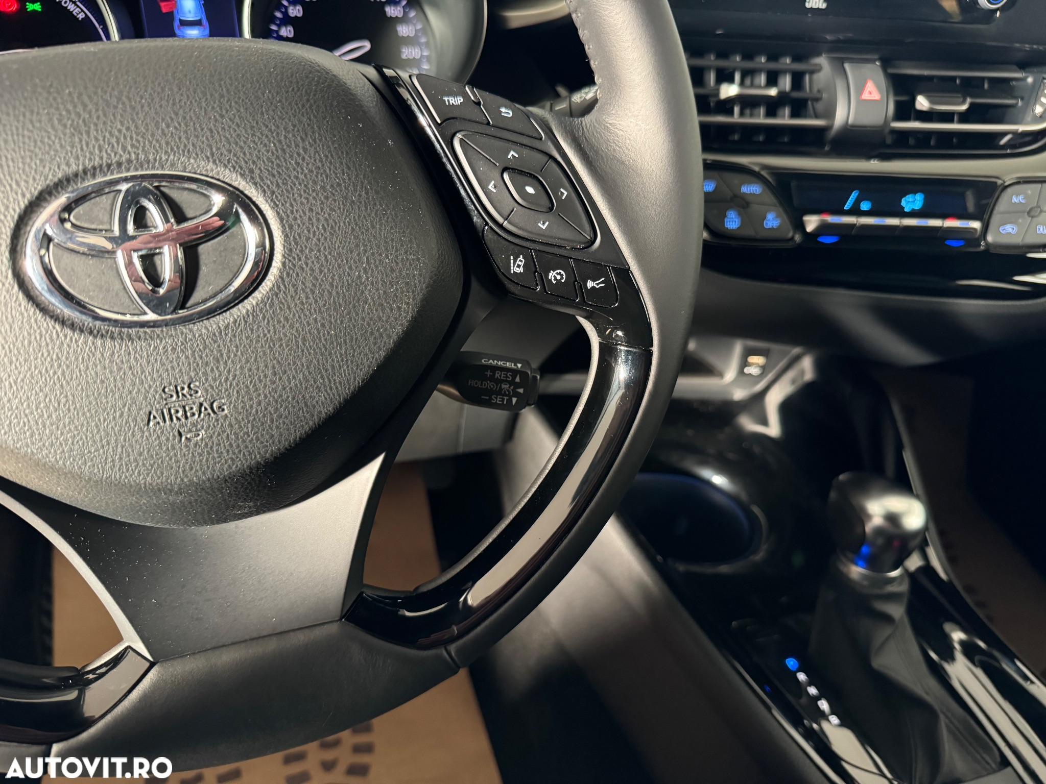 Toyota C-HR 1.8 Hybrid Black&White - 10