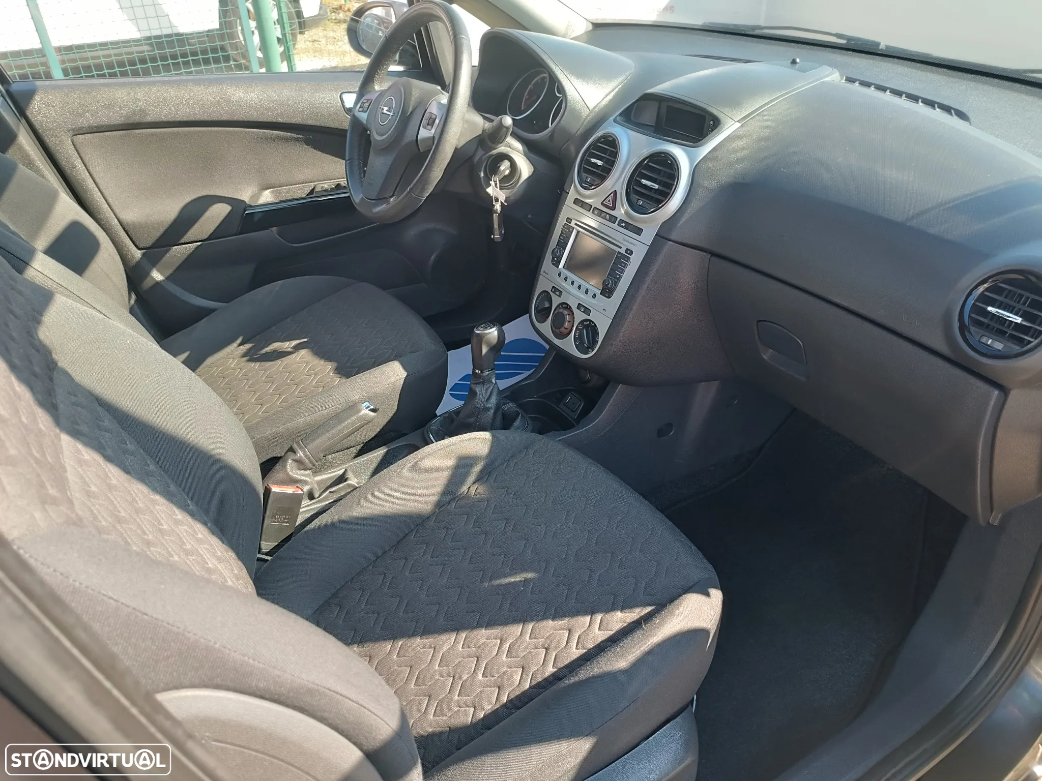 Opel Corsa 1.2 Enjoy FlexFuel - 28
