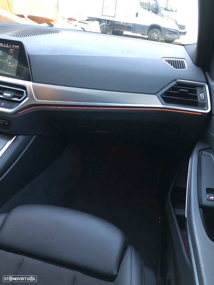 BMW 330 e Pack M Auto - 36