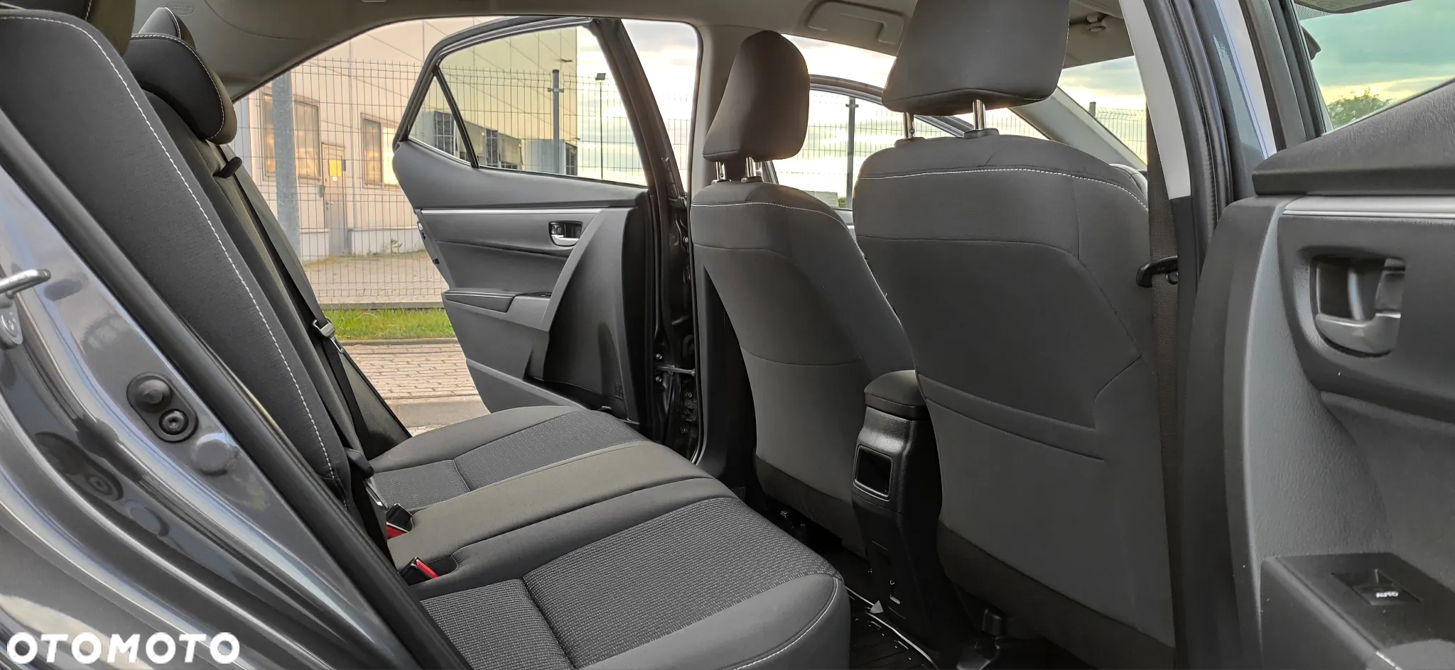 Toyota Corolla 1.6 Comfort - 23