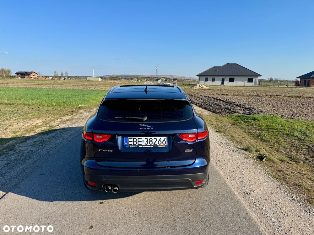 Jaguar F-Pace 20d AWD Pure - 16