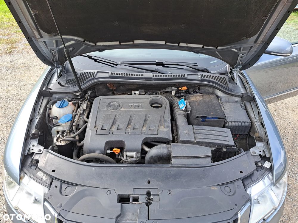 Skoda Superb 2.0 TDI Elegance - 4