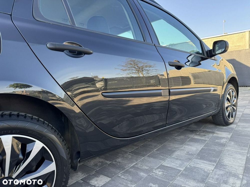 Renault Clio - 27