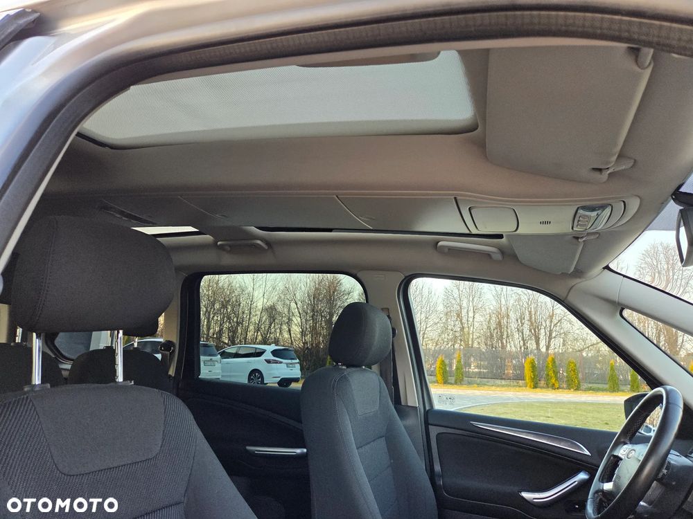 Ford Galaxy 2.2 TDCi DPF Titanium - 22