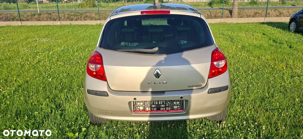 Renault Clio 1.6 16V Expression - 17