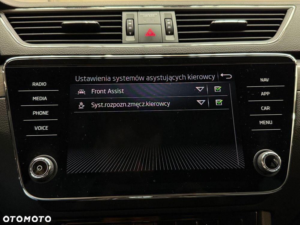 Skoda Superb 2.0 TDI SCR 4x4 Style DSG - 39