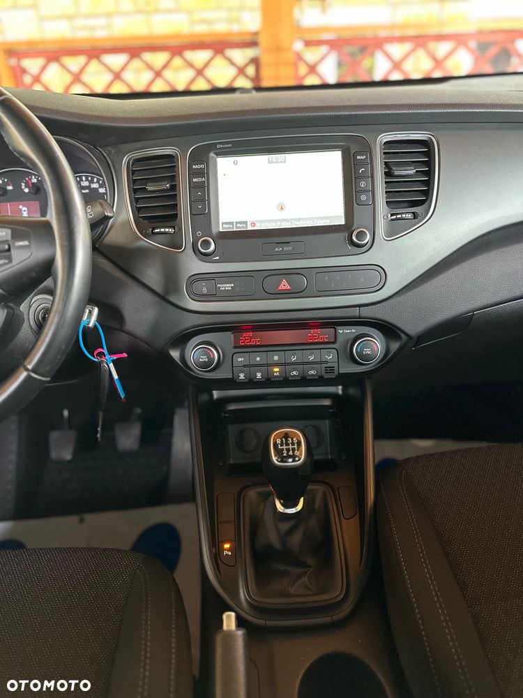 Kia Carens 1.7 CRDi M 7os EU6 - 22