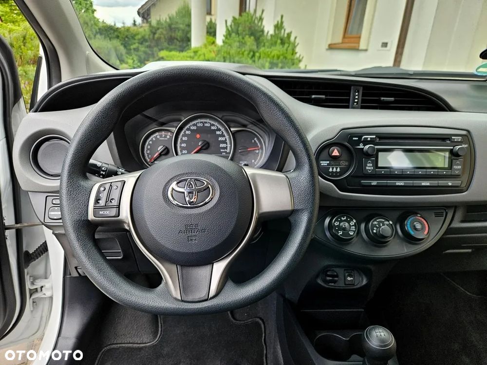 Toyota Yaris - 15