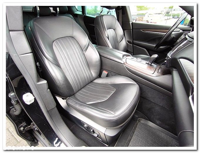Maserati Levante Q4 Executive - 23