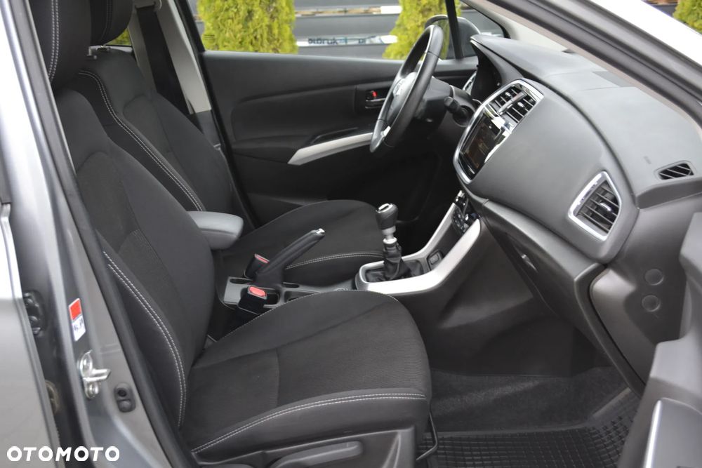 Suzuki SX4 S-Cross 1.4 T Premium 4WD - 30