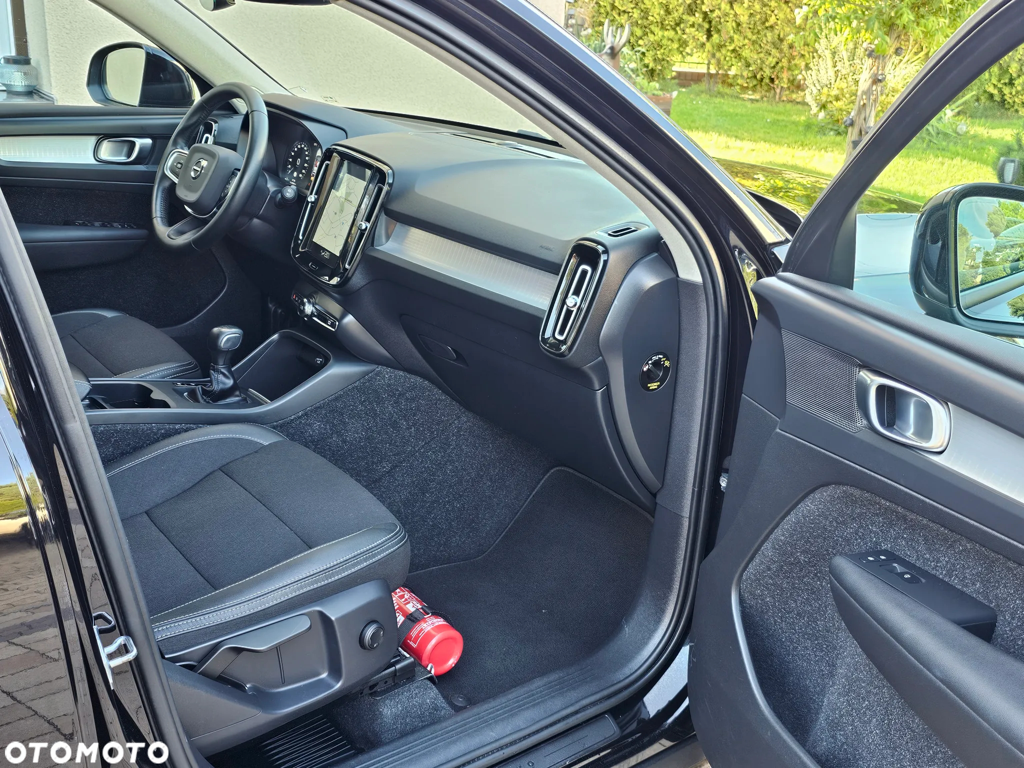 Volvo XC 40 D3 Momentum Pro - 25