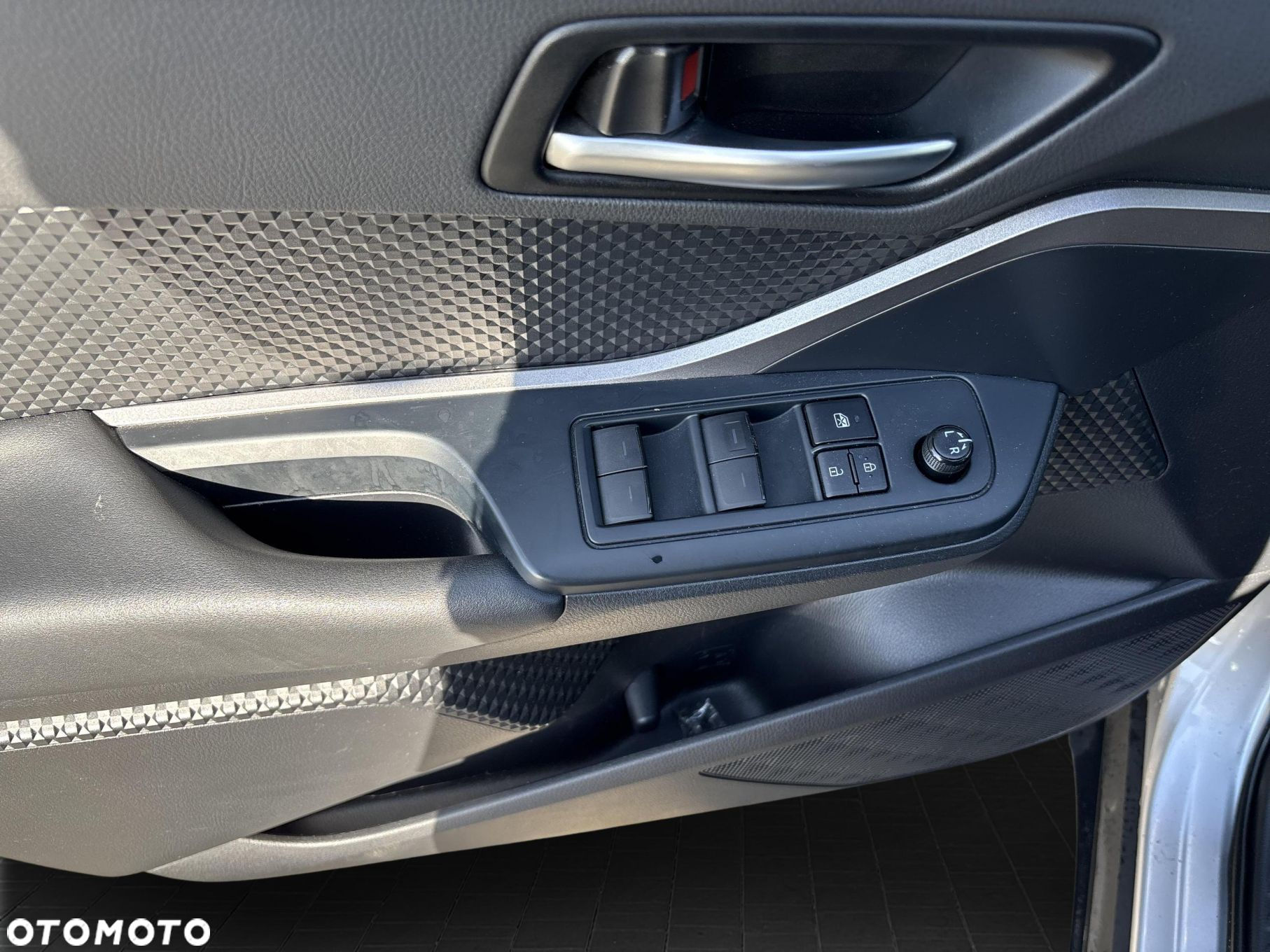 Toyota C-HR 1.8 Hybrid GPF Comfort - 14