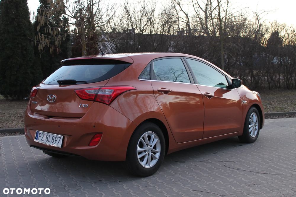 Hyundai i30 1.6 CRDi Premium - 12